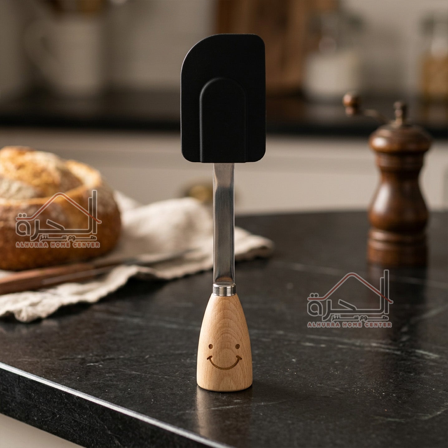 قحاطة مع يد خشب Spatula